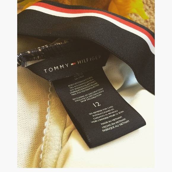 Tommy Hilfiger one piece classic swim suit - Picture 3 of 4